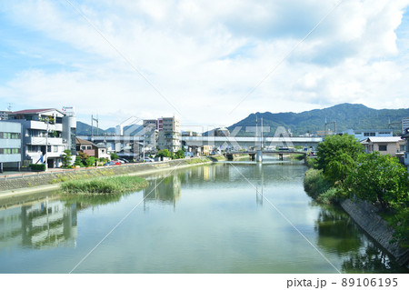 2021年、山陽本線の広島駅から白市駅までの車窓と周辺の風景 89106195