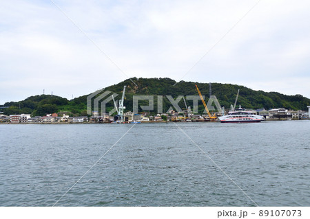 広島県尾道市の風景(曇り空) 89107073