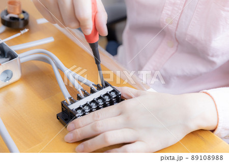 電気工事士の技能試験の練習 89108988