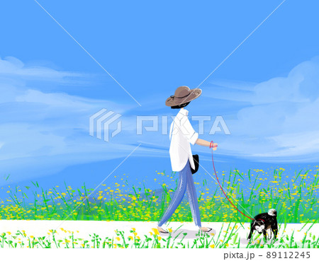 犬の散歩をする女性のイラスト 89112245