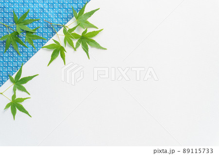 青い友禅和紙と青もみじの白バックフレーム 青い友禅和紙と青もみじの白バックフレーム 89115733