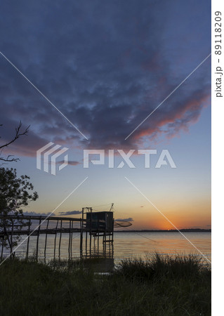 Traditional fishing hut on river Gironde, Bordeaux, Aquitaine, France Traditional fishing hut on river Gironde, Bordeaux, Aquitaine, France 89118209