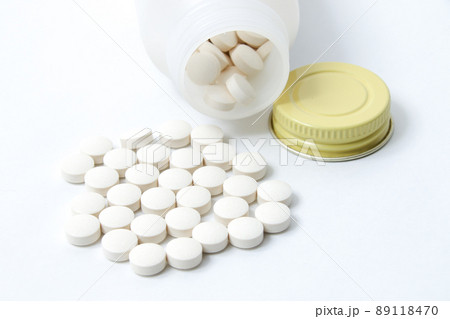 薬, 錠剤, 医学, 飲み薬, 薬剤, 健康,くすり、ヘルス,ヘルスケア,医療,病院,処方薬、容器 薬, 錠剤, 医学, 飲み薬, 薬剤, 健康,くすり、ヘルス,ヘルスケア,医療,病院,処方薬、容器 89118470