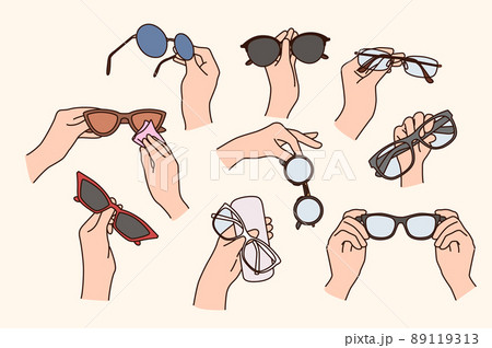 Set of people holding diverse glasses  89119313