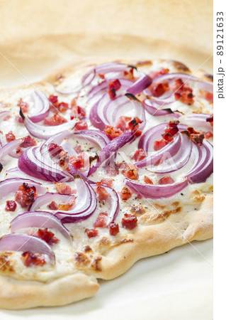 pizza with red onion, bacon and cream pizza with red onion, bacon and cream 89121633