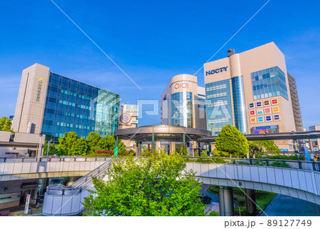 日本の川崎都市景観 青空と新緑に映える中、夕日を浴びる溝の口駅前などを望む 日本の川崎都市景観 青空と新緑に映える中、夕日を浴びる溝の口駅前などを望む 89127749