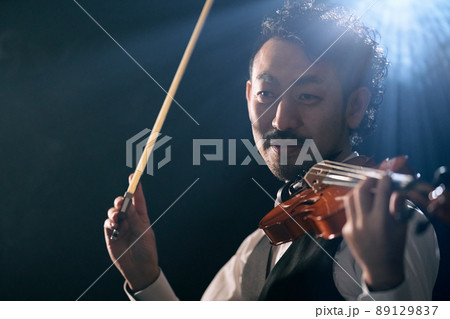 髭のバイオリニスト 髭のバイオリニスト 89129837