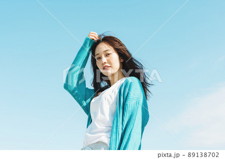 女性の屋外ポートレート 女性の屋外ポートレート 89138702