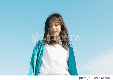 女性の屋外ポートレート 女性の屋外ポートレート 89138706