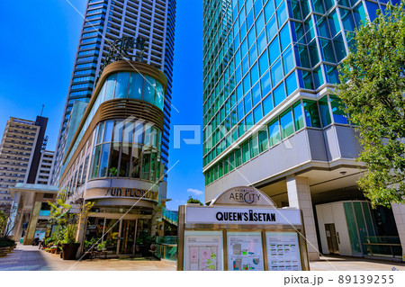 東京　港区白金の都市風景　NBFプラチナタワーと白金タワー 89139255