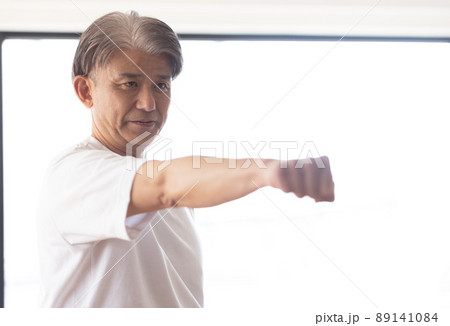 空手の先生 89141084