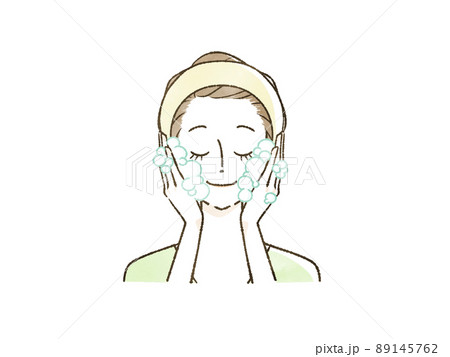 洗顔をしている女性 89145762