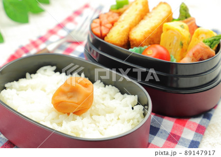 手作りのお弁当（日の丸ご飯） 89147917