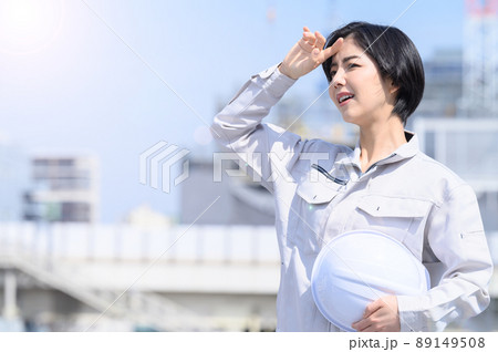 夏や日差しの強い現場のイメージ 89149508