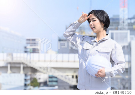夏や日差しの強い現場のイメージ 89149510