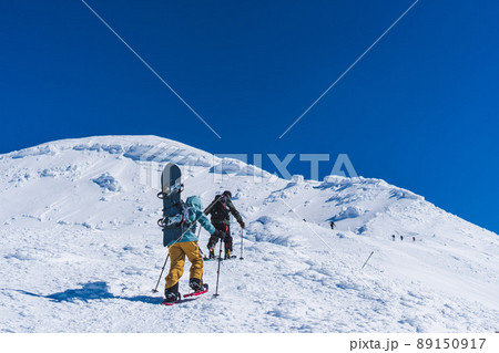 冬の旭岳で登山 89150917