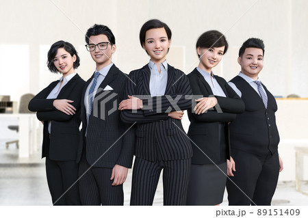 結束の強いチームワークで五人の男女の会社員が笑顔で並んで立っている 結束の強いチームワークで五人の男女の会社員が笑顔で並んで立っている 89151409