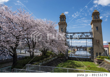 令和4年4月 松重閘門と新幹線 桜満開 令和4年4月 松重閘門と新幹線 桜満開 89153279