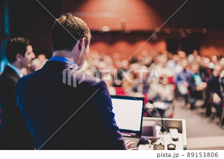 Speaker giving a talk at Business Conference and Presentation. Speaker giving a talk at Business Conference and Presentation. 89153806