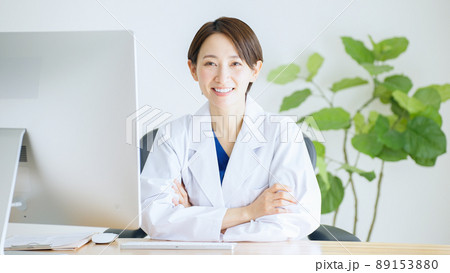 医者・医療・病院・パソコン 89153880