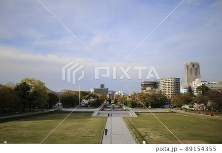 夕方の平和記念公園 89154355