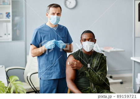Male Nurse And Young Soldier Male Nurse And Young Soldier 89159721
