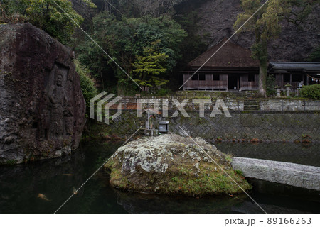 国東半島の水上の磨崖仏のある「天念寺」 89166263