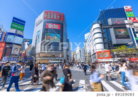 日本の東京都市景観 XE新たな変異株の脅威…、渋谷は脅威の人流。第7波…悪夢再び…＝4月12日 89169083