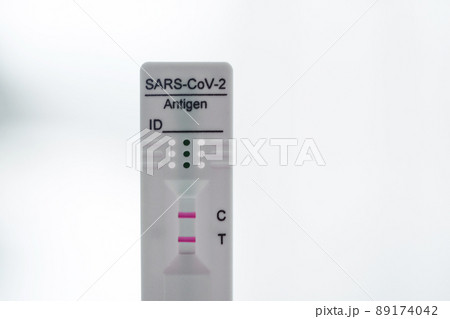 Positive test result by using rapid test device for COVID-19. Positive test result by using rapid test device for COVID-19. 89174042