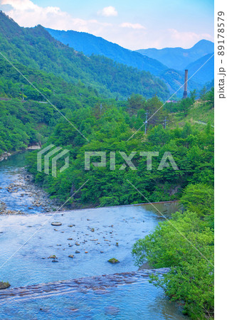 足尾砂防ダム　自然環境再生　銅橋から下流方面の眺め　初夏の風景　　　 89178579