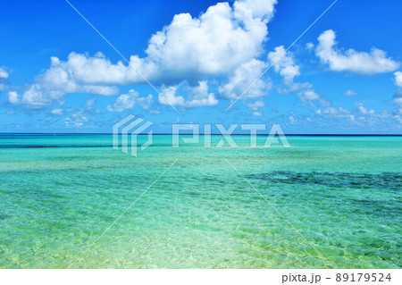 沖縄 宮古島 青空と海の風景 沖縄 宮古島 青空と海の風景 89179524