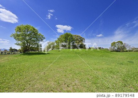 纒向石塚古墳（奈良県桜井市） 89179548