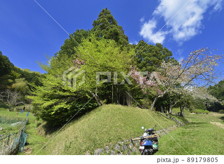鏡女王忍阪墓（奈良県桜井市忍阪） 89179805