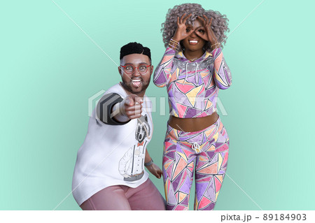 陽気な眼鏡をかけ、指をさす黒人男性とアフロでカラフルな服を着て手で望遠鏡をする女性 89184903