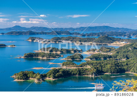 《長崎県》九十九島・佐世保湾に浮かぶ島々 《長崎県》九十九島・佐世保湾に浮かぶ島々 89186028