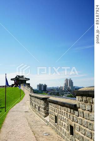 景色 ランドマーク 城壁 89187924