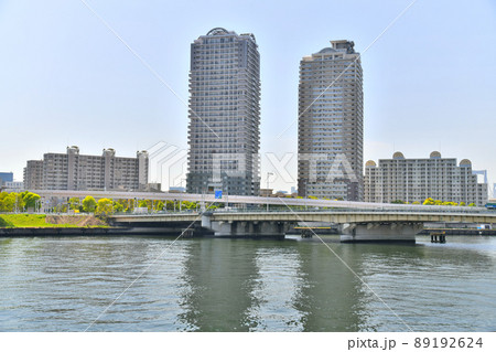 のぞみばし(のぞみ橋)／有明西運河周辺／お台場方面を望む(東京都港区)【2022.4】 89192624