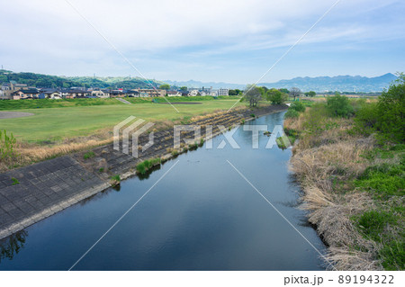 群馬県高崎市の烏川 89194322
