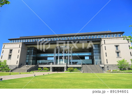 【鹿児島県】快晴下のかごしま県民交流センター 【鹿児島県】快晴下のかごしま県民交流センター 89194601