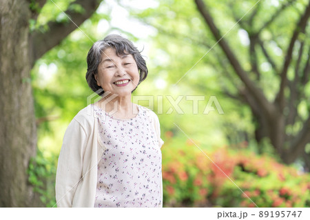 シニア女性 89195747