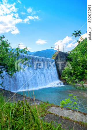 銅親水公園からの眺め　足尾砂防ダム　自然の再生　初夏の風景　　　 89206091