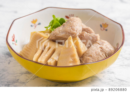 筍と鶏肉の煮物 89206880