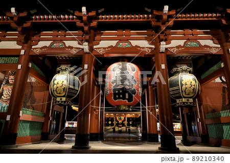 夜の浅草寺 89210340