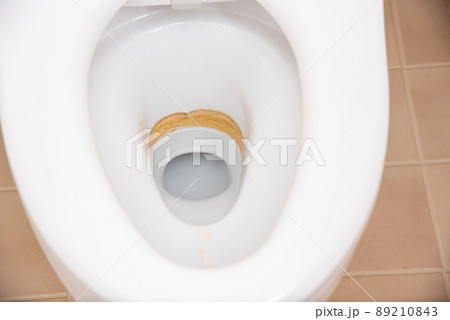汚いトイレ 汚いトイレ 89210843