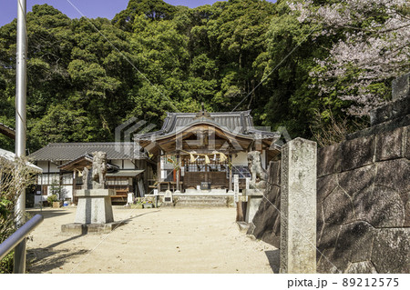 石上布都魂神社　拝殿　岡山県赤磐市 89212575