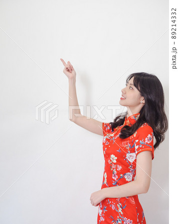 女性 メス 女の人 89214332