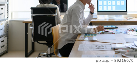 クリエイティブな職場 89216070