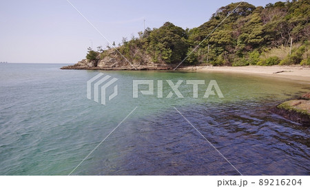 日本海と田万川漁港 89216204
