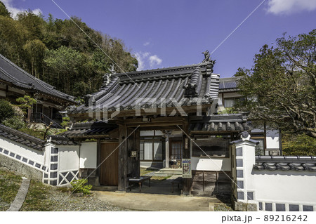 誕生寺 浄土院山門 岡山県久米南町 誕生寺 浄土院山門 岡山県久米南町 89216242