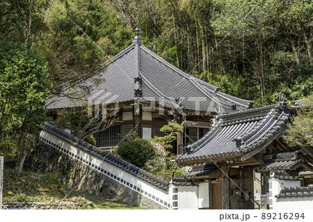 誕生寺　浄土院六角堂　岡山県久米南町 89216294